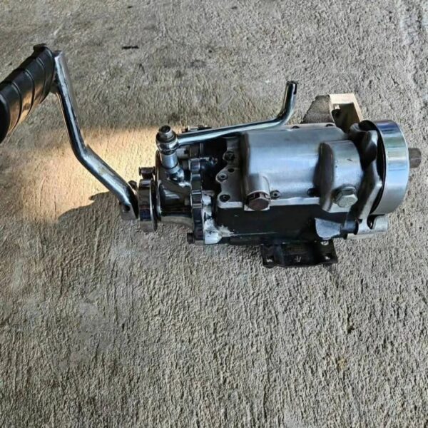 4 speed trans,1977 date code,spins nicely and shifts through all gears perfectlynvery nice tranny